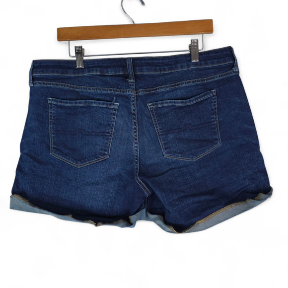 Arizona Jean Co Shorts Womens 17 Blue Rolled Cuff Denim Stretch Mom 4" Inseam - Picture 2 of 7